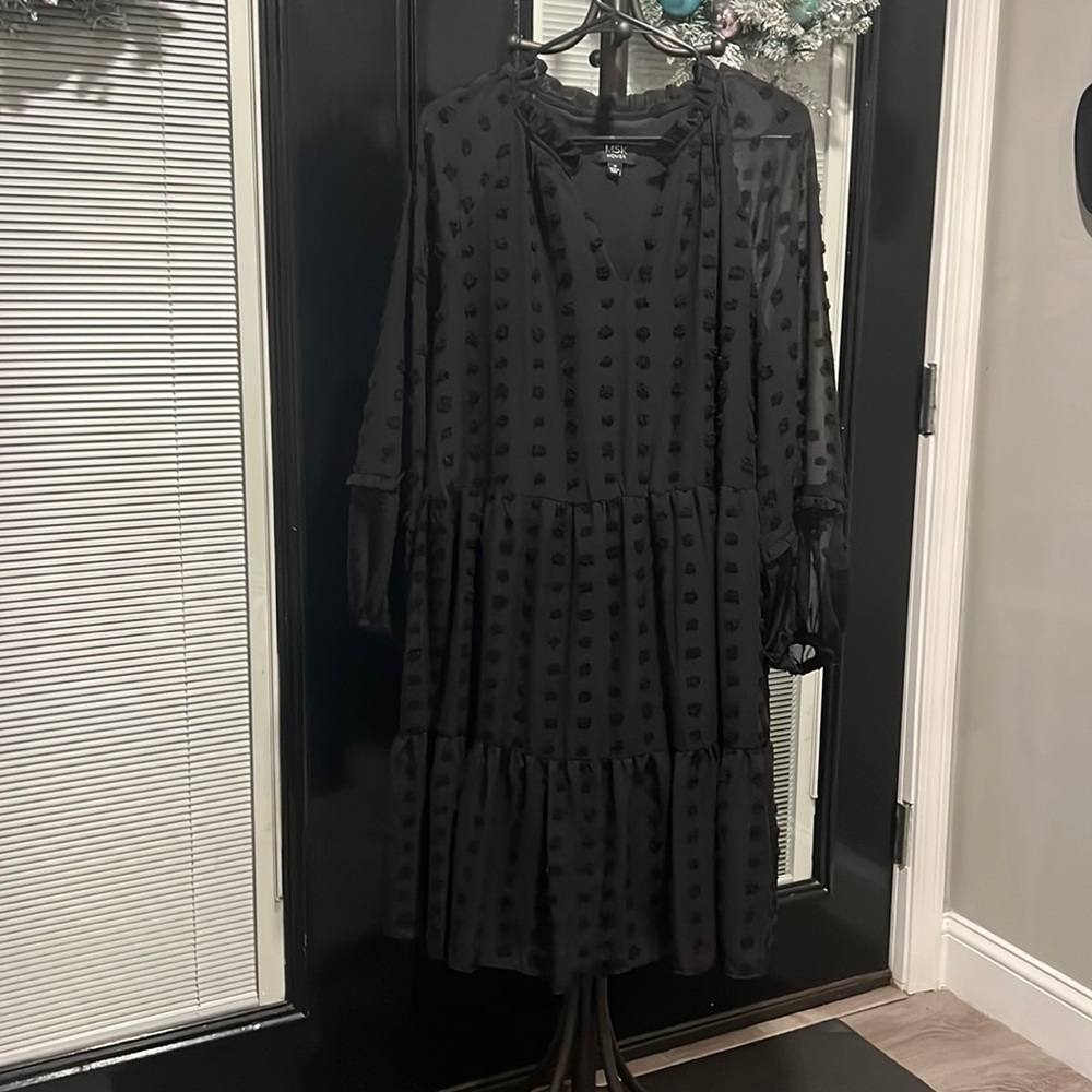 Black cute flowing dress for all occasions!